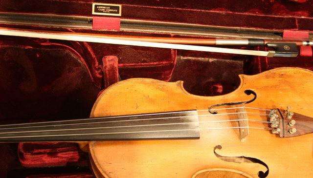 James Kelly's fiddle, bow, and case